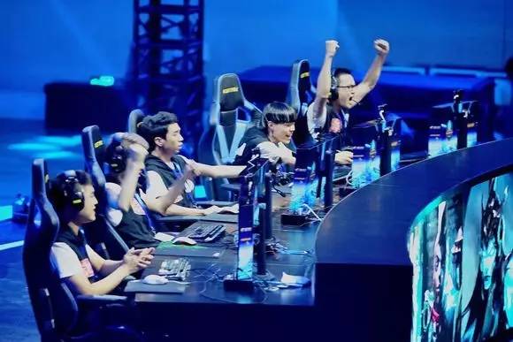 WE开始招募LOL手游职业选手，想去还得会打王者